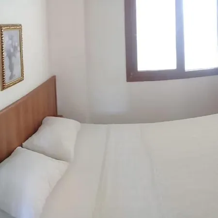 Comfortable Apart 2 Min Walk To Beach With Wonderful View Apartmán